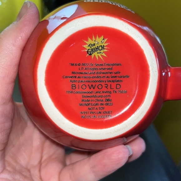 The Grinch Dr. Seuss mug red “This is my resting face” Excellent condition - Picture 4 of 7